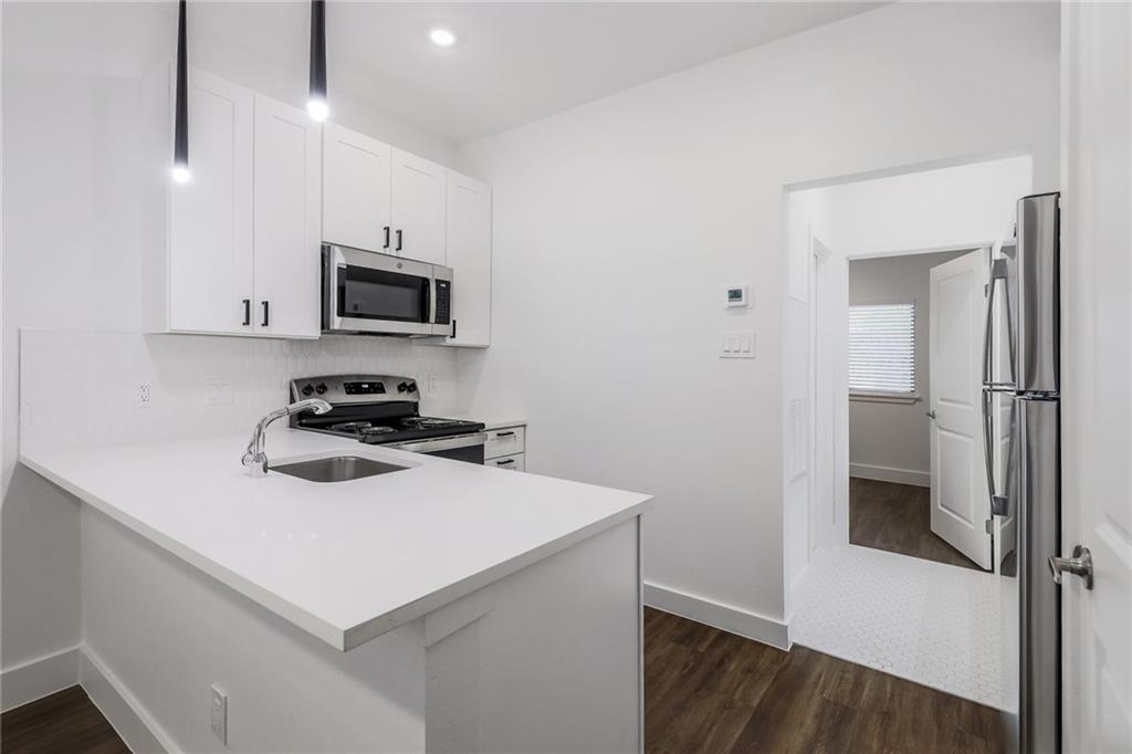 908 Poplar #105 Austin, Texas 78705