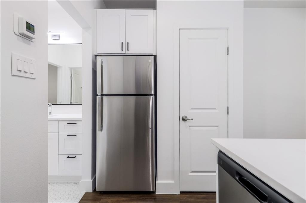 908 Poplar #105 Austin, Texas 78705