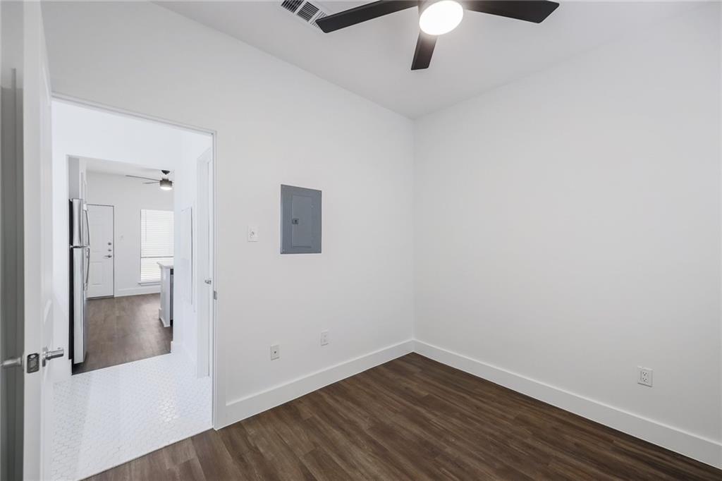 908 Poplar #105 Austin, Texas 78705