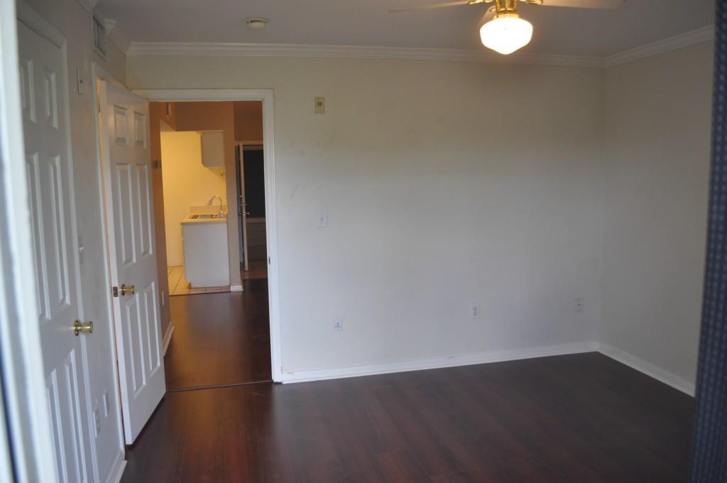 501 W 26th St #311 Austin, Texas` 78705
