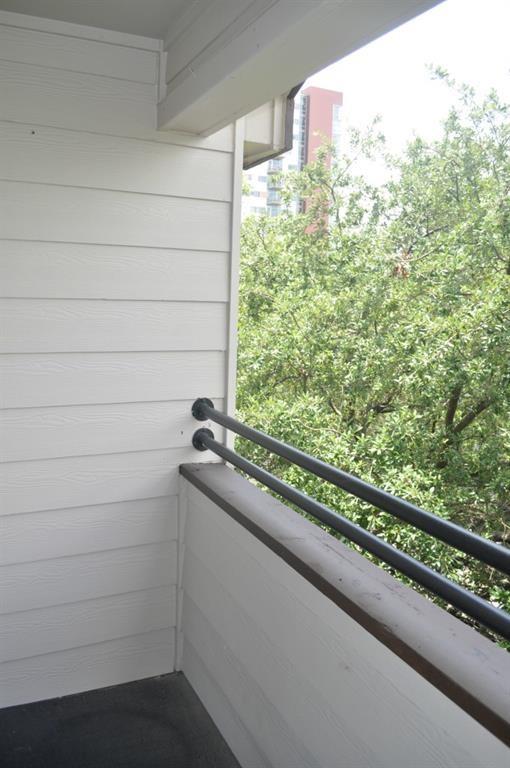 501 W 26th St #311 Austin, Texas` 78705