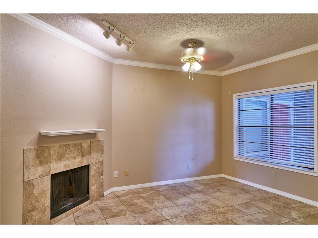 915 W 23rd #202 Austin, Texas 78705