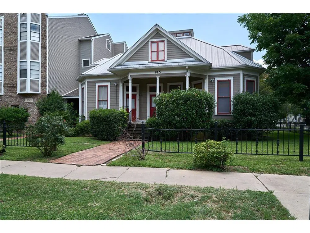 915 W 23rd #202 Austin, Texas 78705