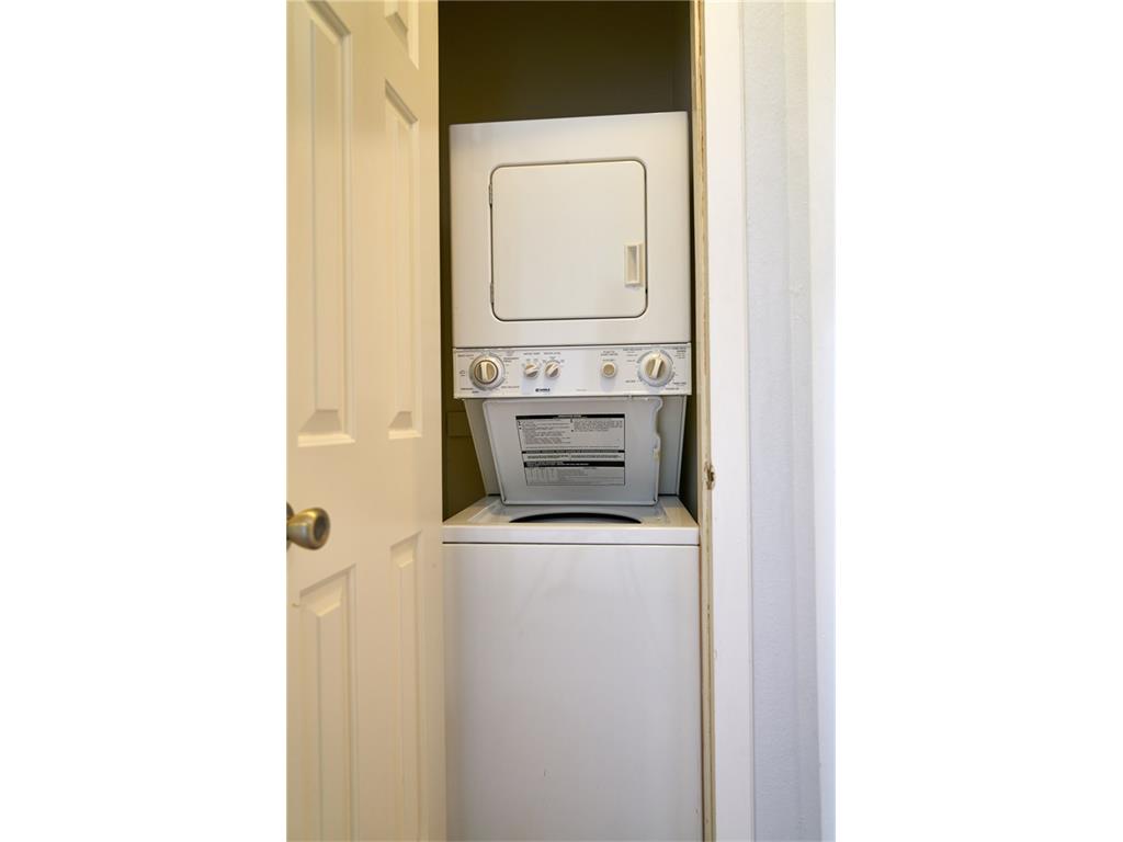 915 W 23rd #202 Austin, Texas 78705