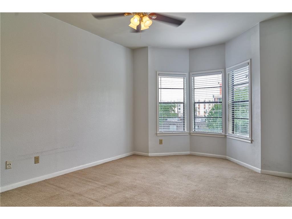 915 W 23rd #202 Austin, Texas 78705