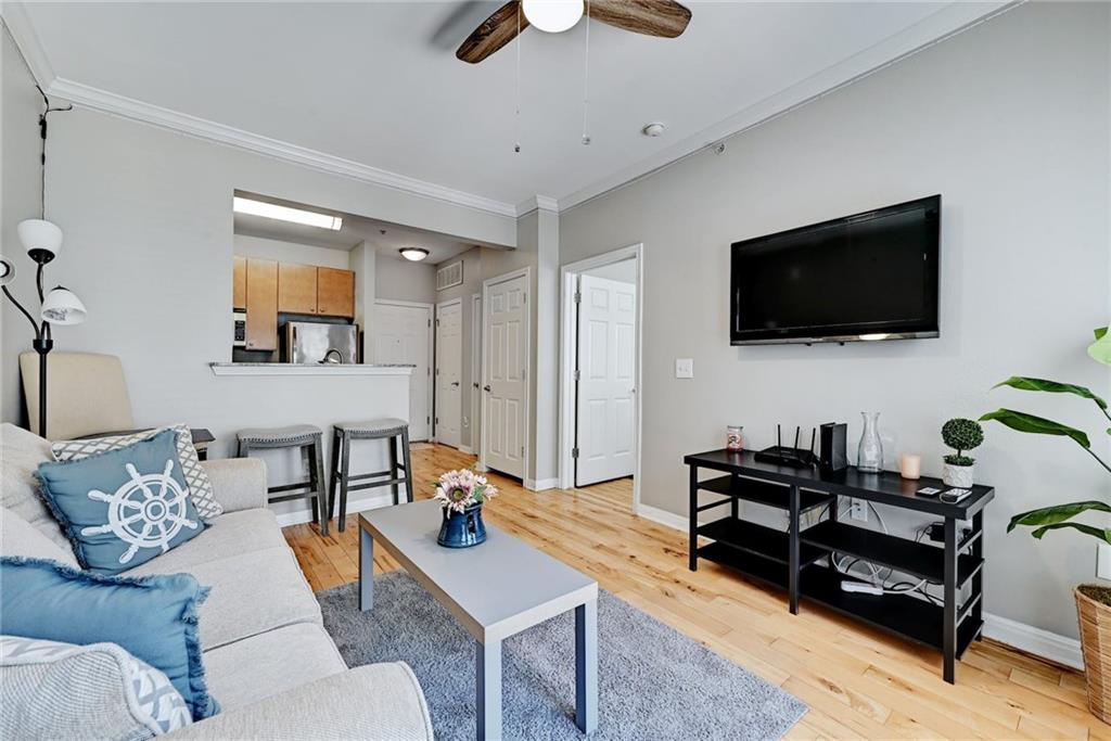 2502 Leon #407 Austin, Texas 78705