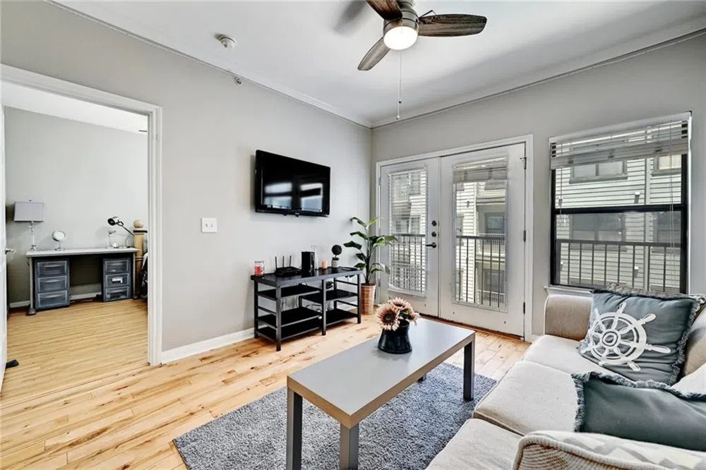 2502 Leon #407 Austin, Texas 78705