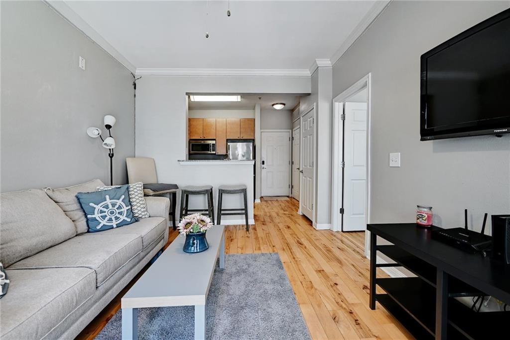2502 Leon #407 Austin, Texas 78705