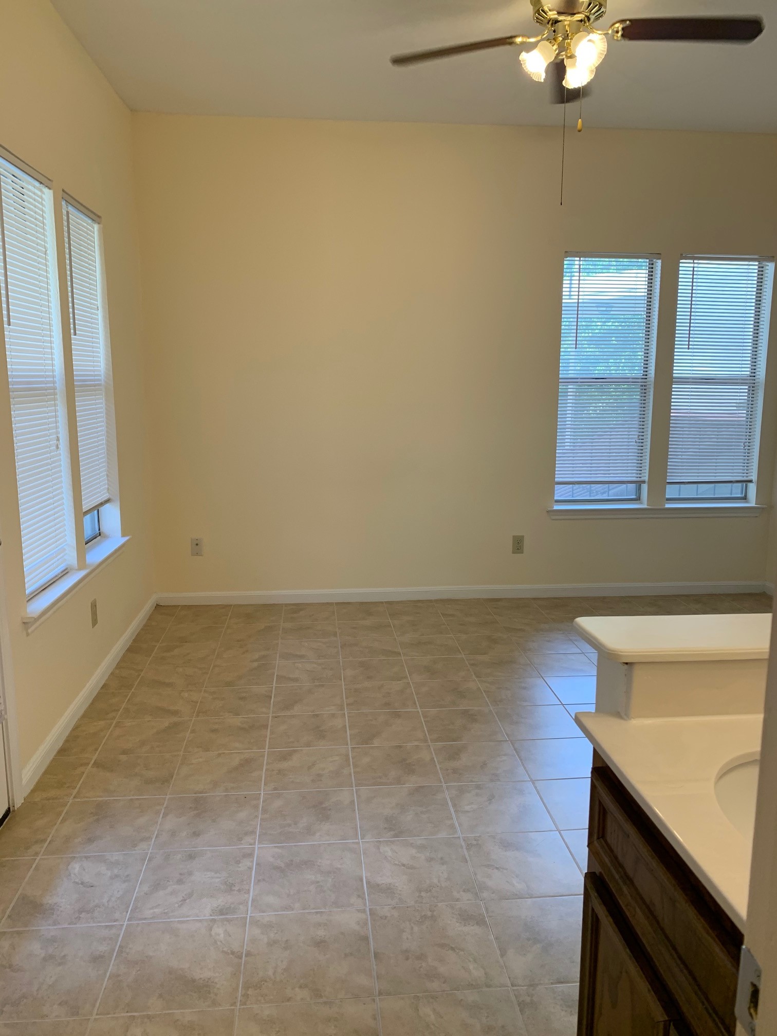 3115 Tom Green Unit 204 Austin, Texas 78705