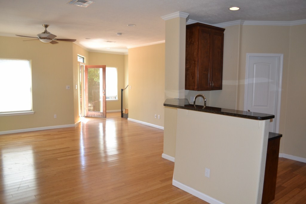 1038 E 43rd B Austin, Texas 78751