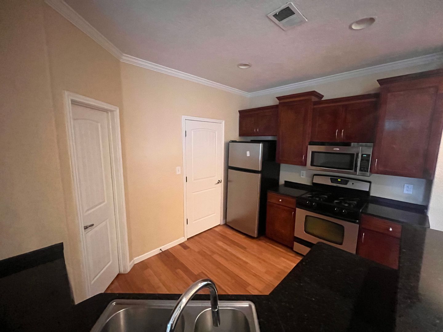 1038 E 43rd B Austin, Texas 78751