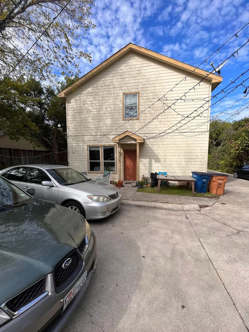 3404 Red River Austin, Texas 78705