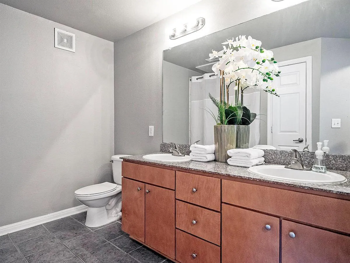 2502 Leon Unit #412 Austin, TX 78705