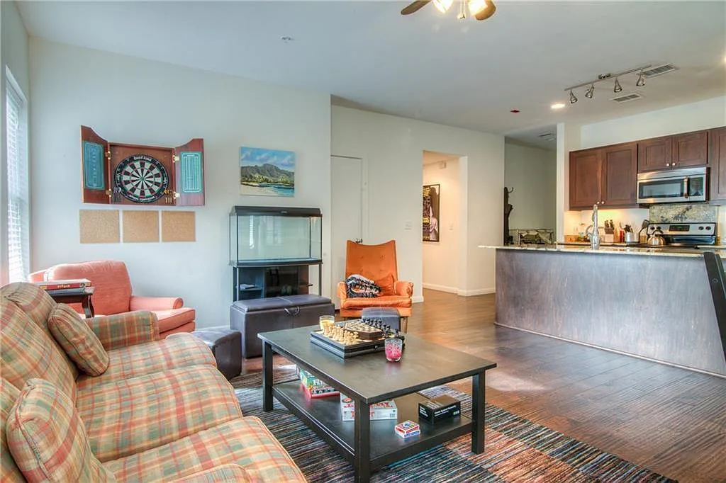 2708 San Pedro Unit 201 Austin, TX 78705