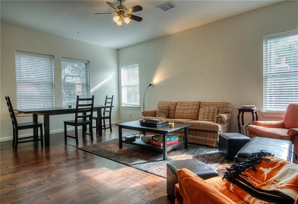 2708 San Pedro Unit 201 Austin, TX 78705