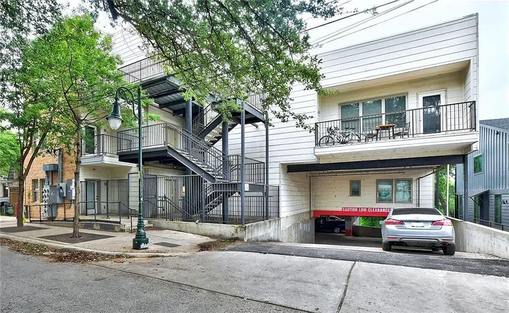 2708 San Pedro Unit 201 Austin, TX 78705