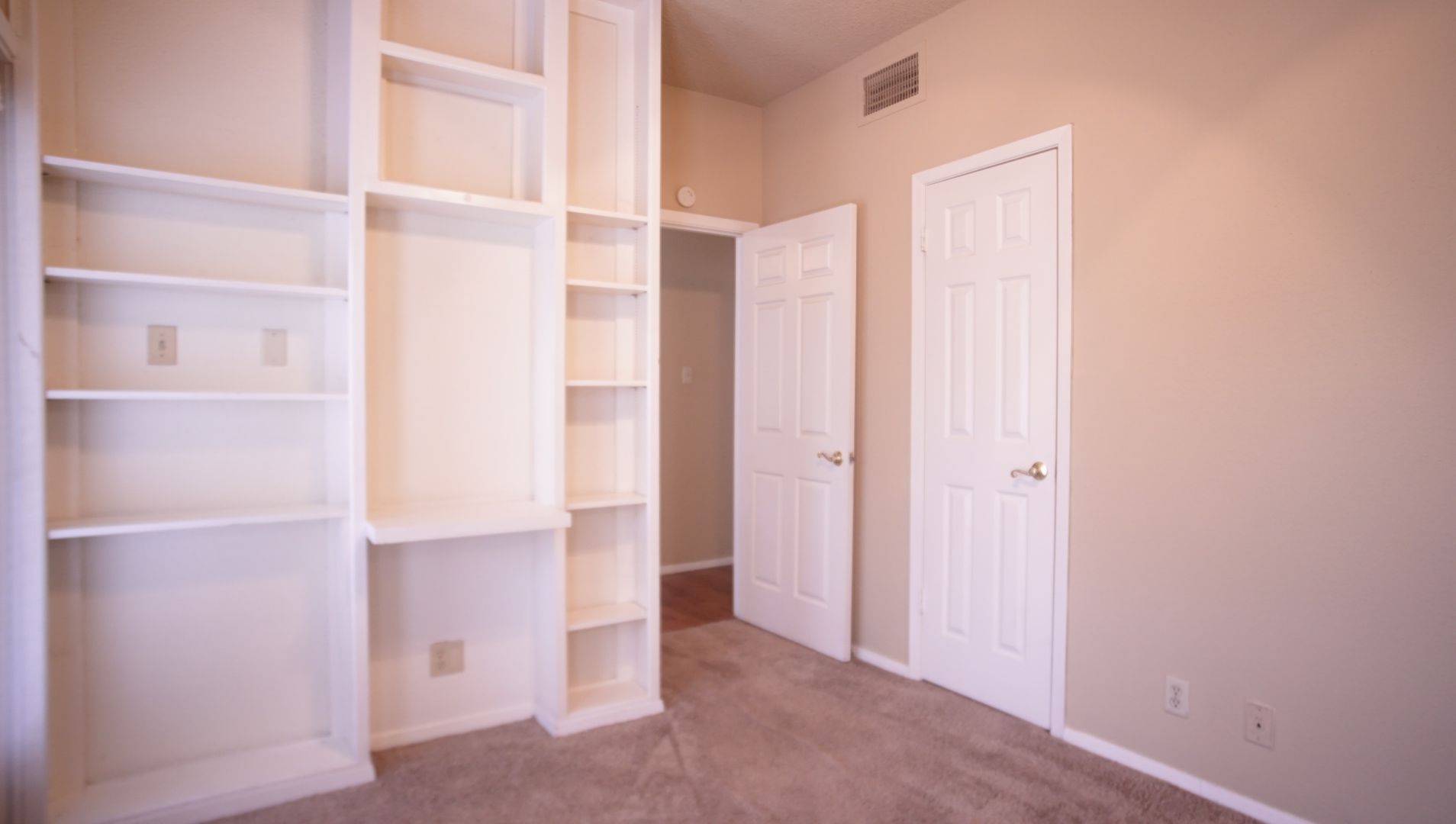 807 W 25th St Unit 213 Austin, Texas 78705