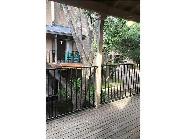 611 E 45th St Unit 17 Austin, TX 78751
