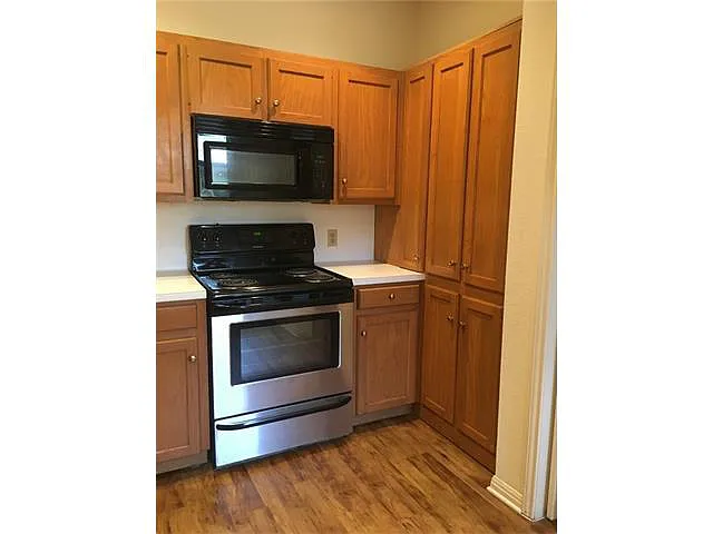 611 E 45th St Unit 17 Austin, TX 78751