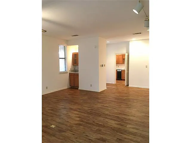 611 E 45th St Unit 17 Austin, TX 78751