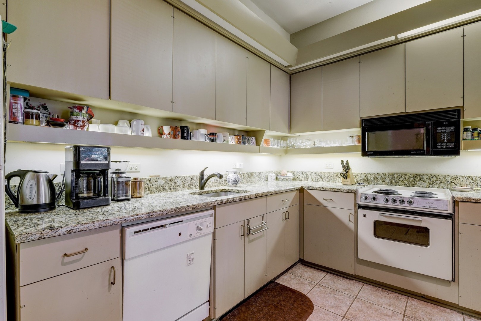 409 E 38th St Unit 103 Austin, TX 78705