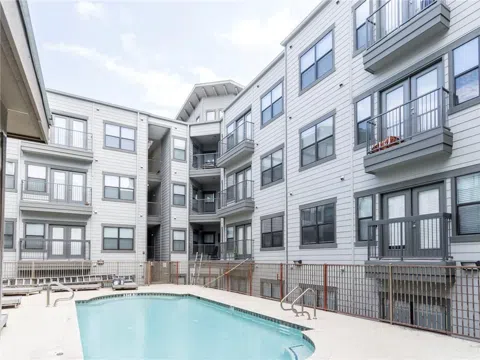 2502 Leon St. #218