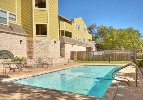 808 W 29th St Unit 102