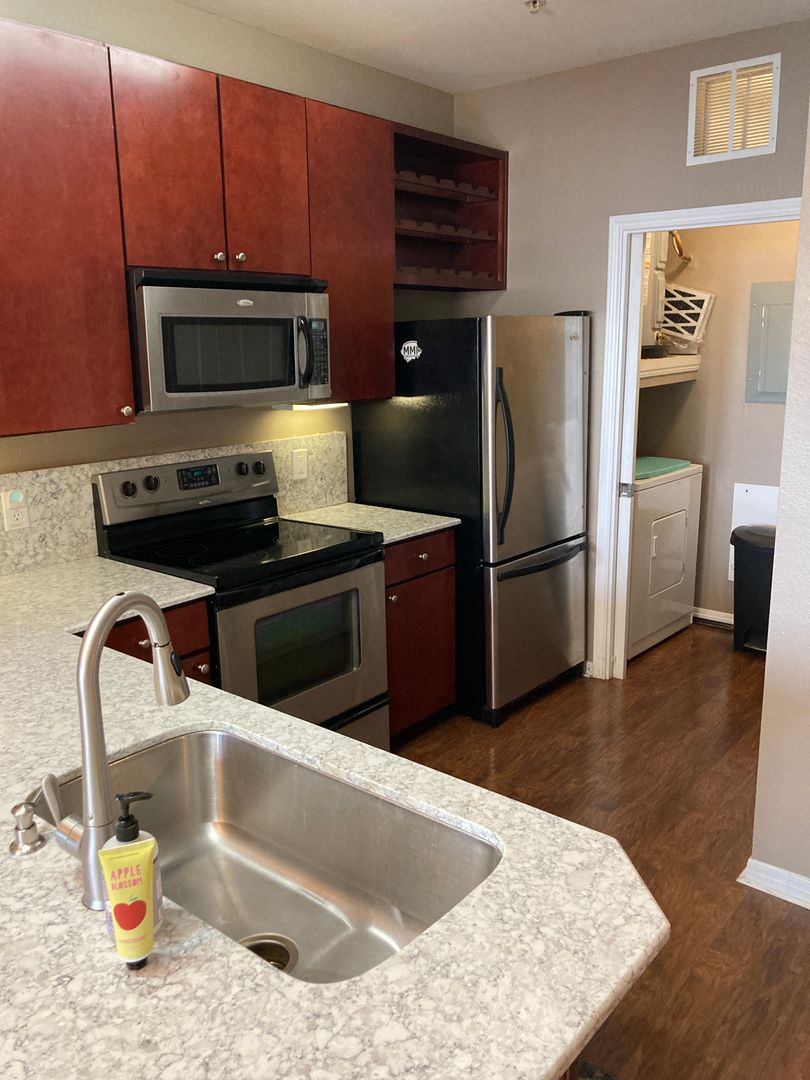 2505 San Gabriel Unit 411 Austin, TX 78705