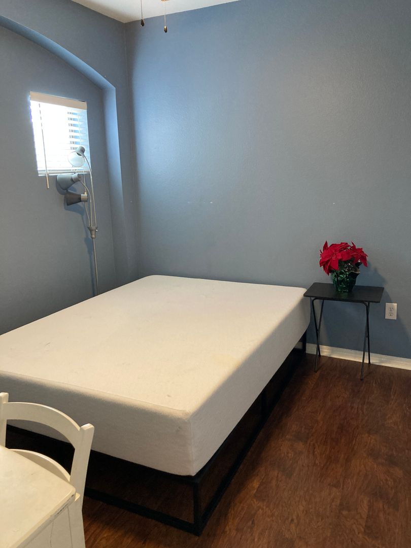 2505 San Gabriel Unit 411 Austin, TX 78705