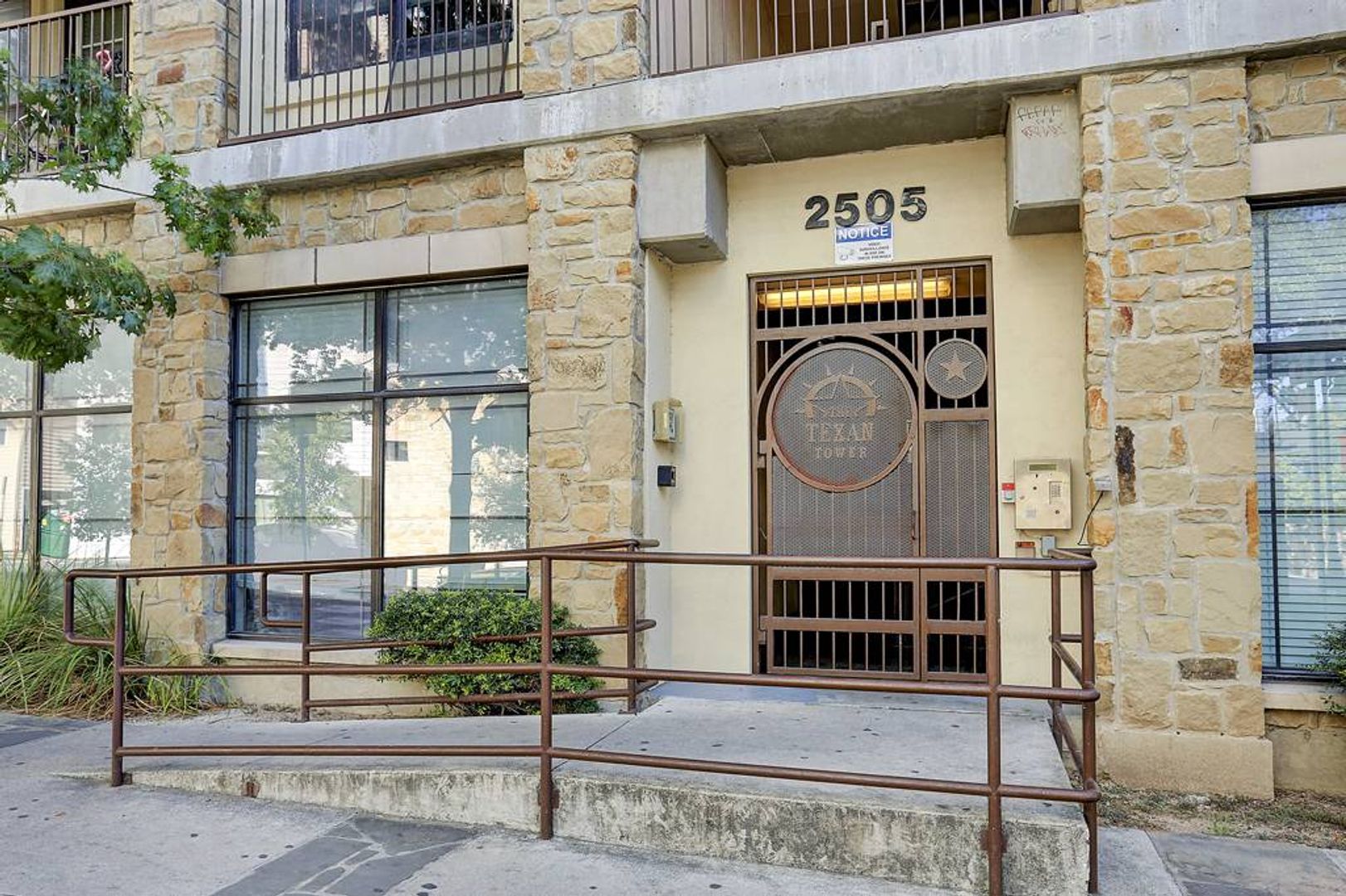 2505 San Gabriel Unit 404 Austin, TX 78705