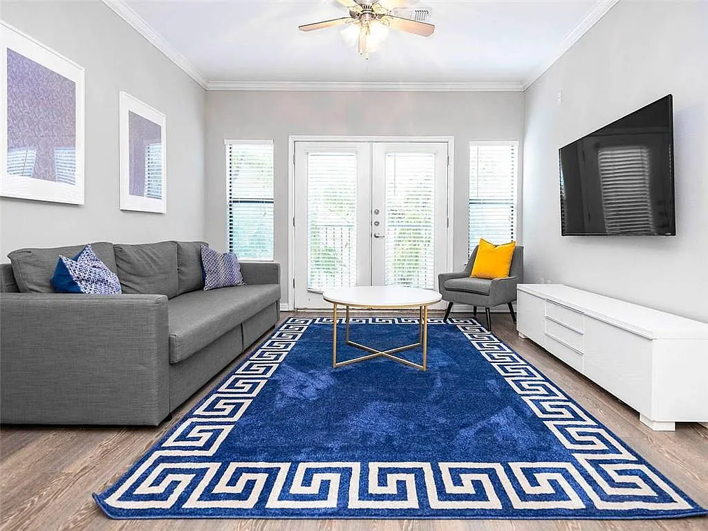 2502 Leon Unit 204 Austin, TX 78705