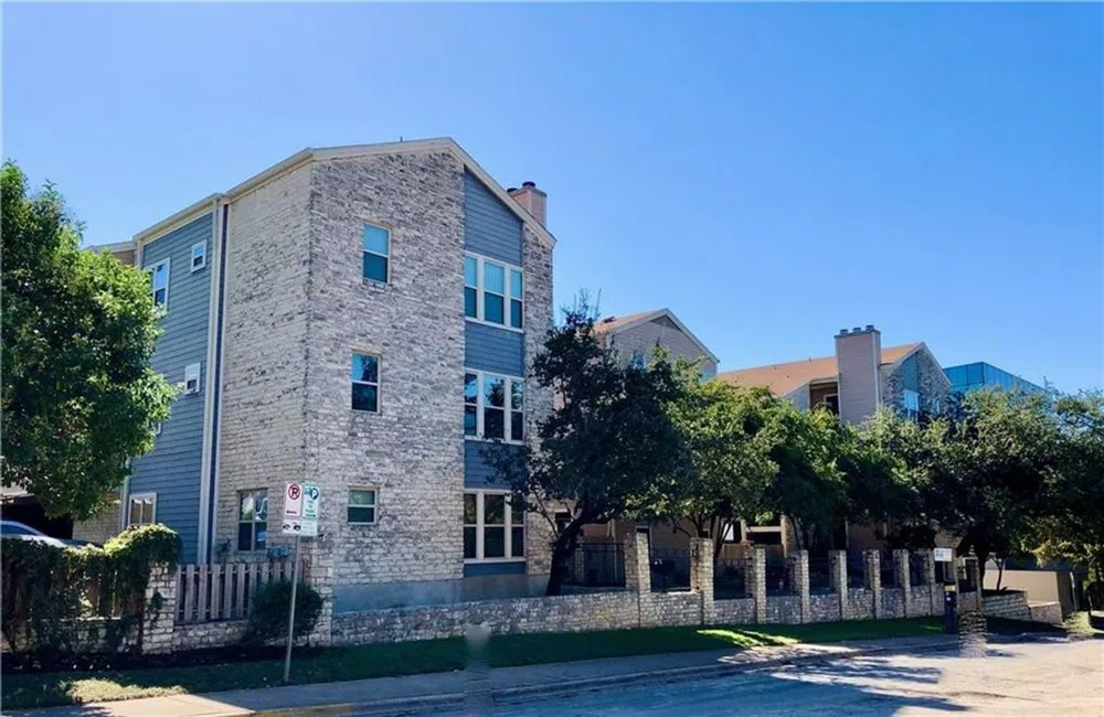 2414 Longview Unit 302 Austin, Tx 78705