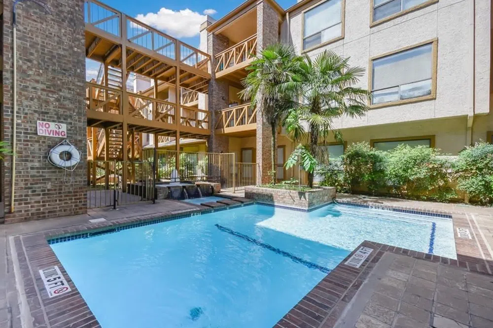 806 W 24th St Unit 113 Austin, TX 78705