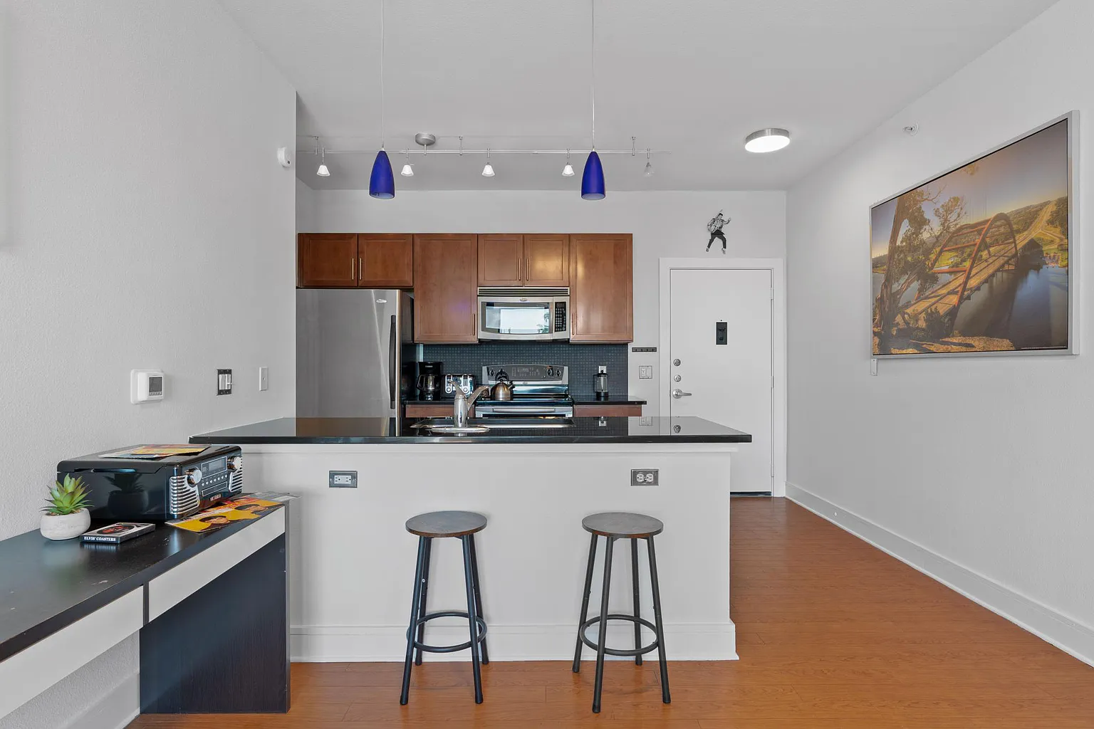3016 Guadalupe Unit 311 Austin, TX 78705