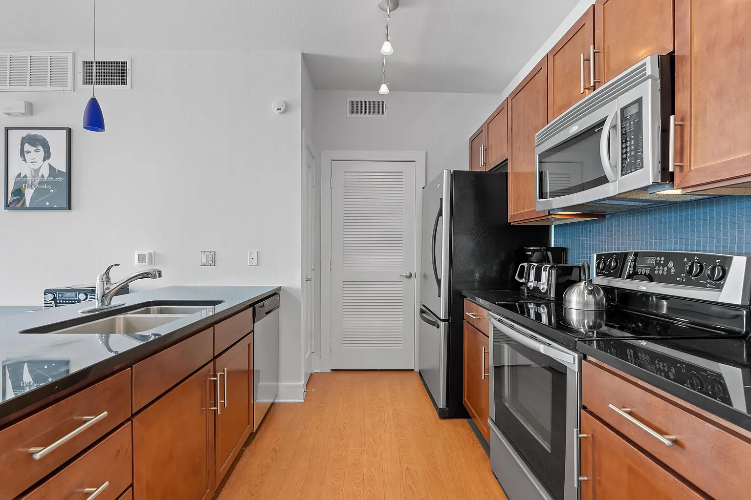3016 Guadalupe Unit 311 Austin, TX 78705