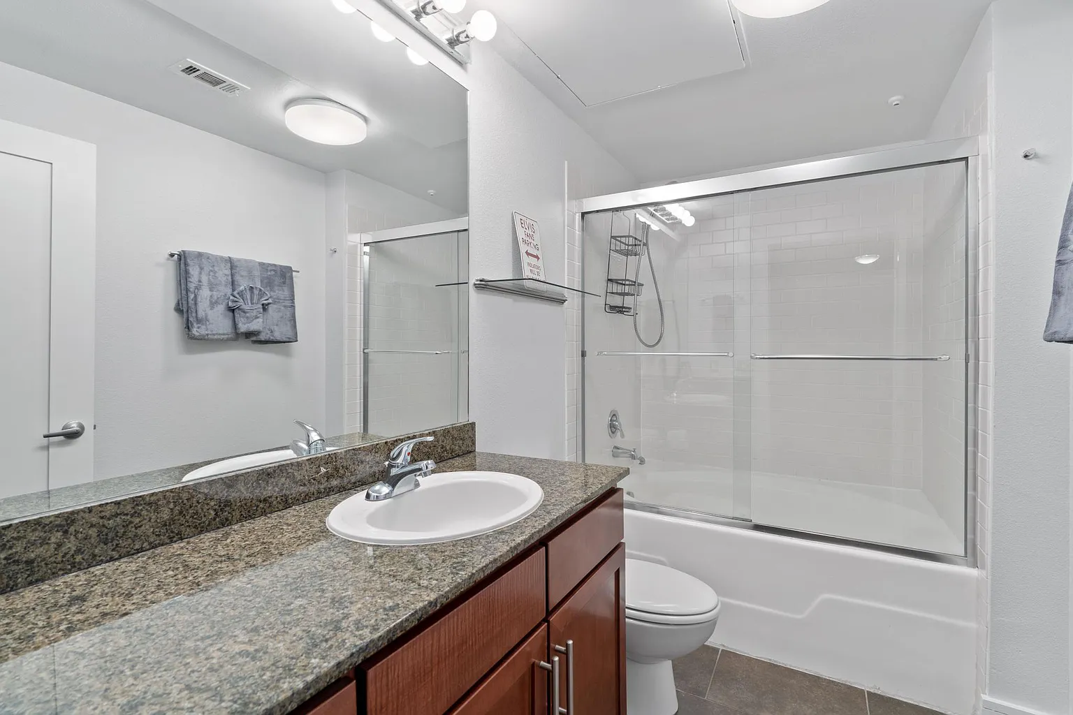 3016 Guadalupe Unit 311 Austin, TX 78705