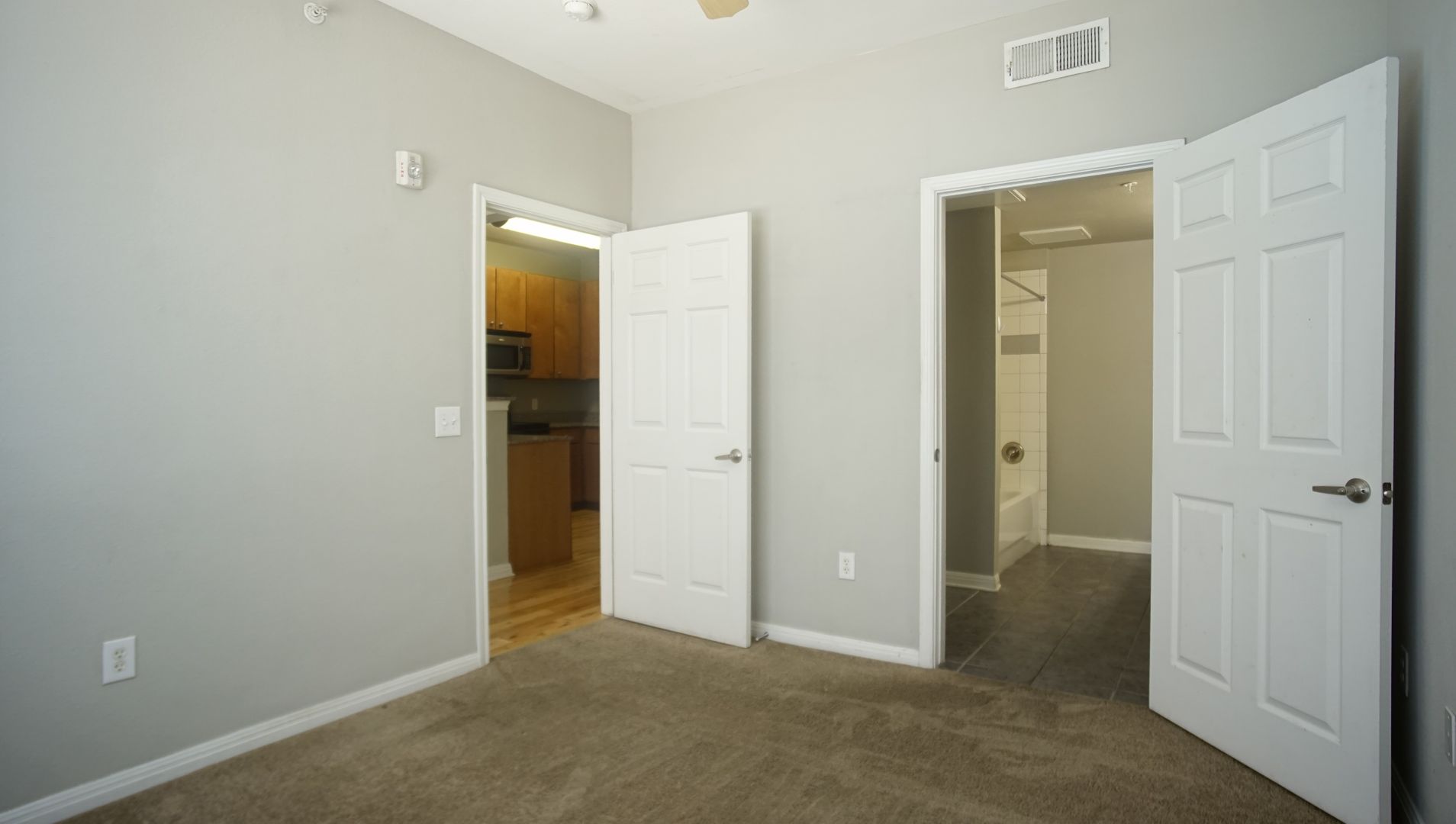 2502 Leon St Unit 318 Austin, TX 78705