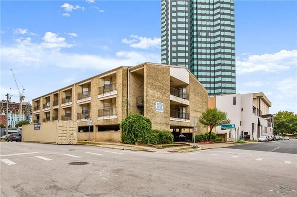 2000 Whitis Unit 310 Austin, TX 78705