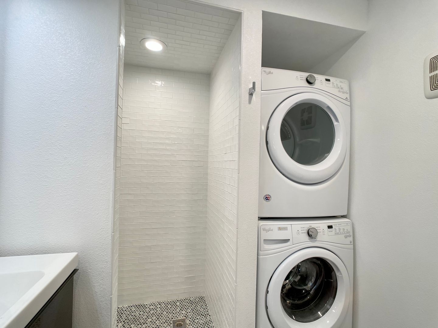 2220 Leon Unit 103 Austin, TX 78705