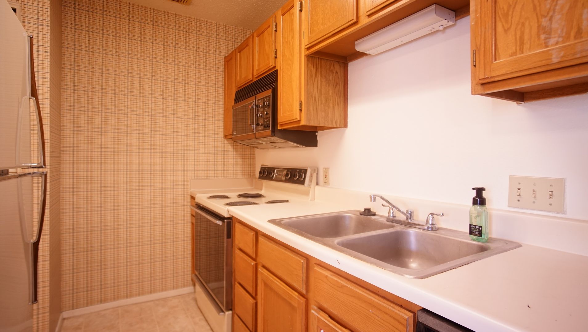 3115 Helms Unit 213 Austin, TX 78705
