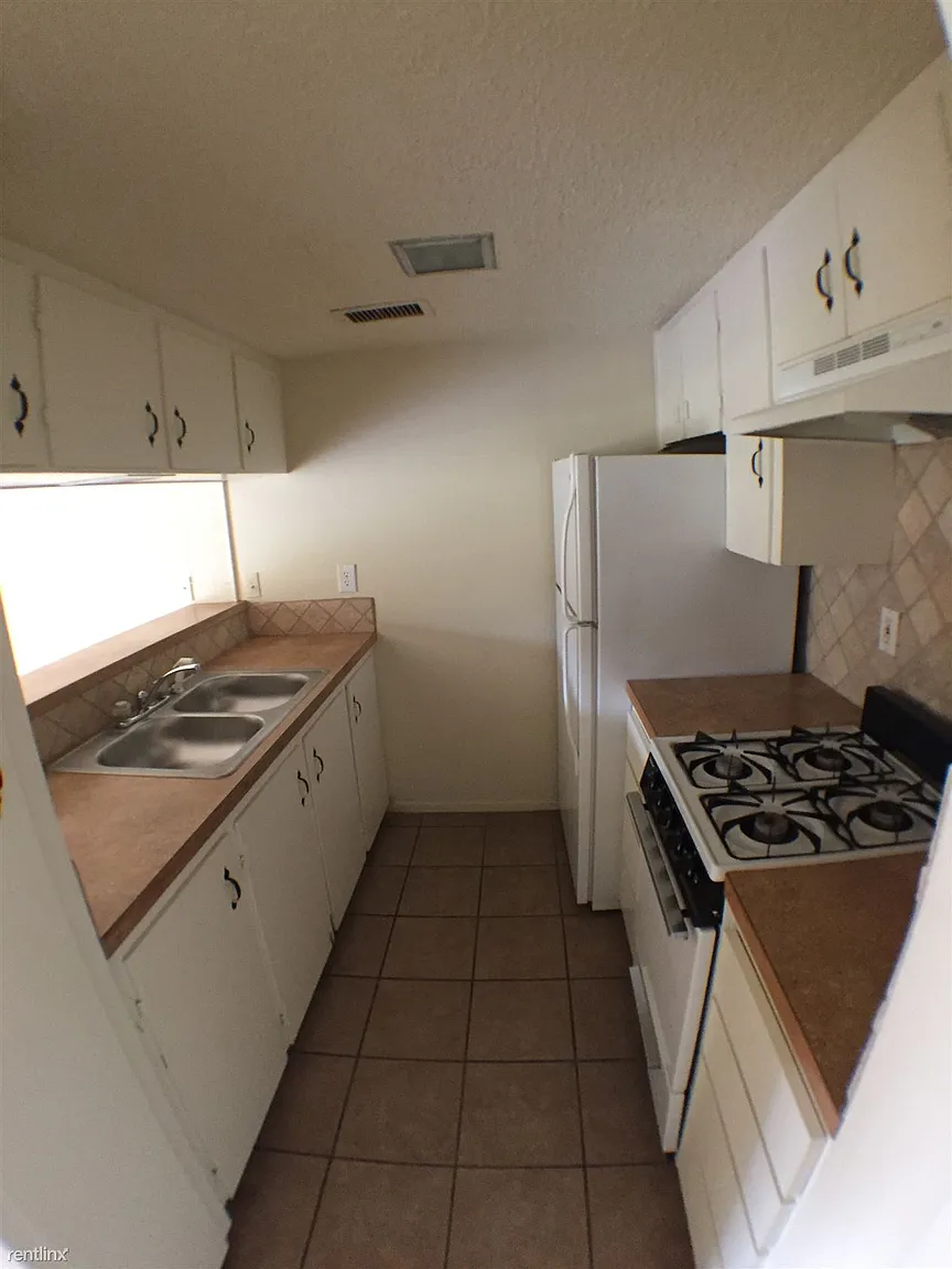 2610 Salado Unit 210 Austin, TX 78705