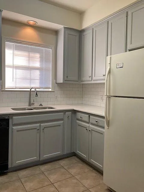 2100 San Gabriel Unit 204 Austin, TX 78705
