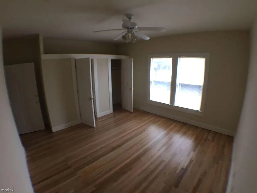 2710 Whitis Unit A Austin, TX 78705