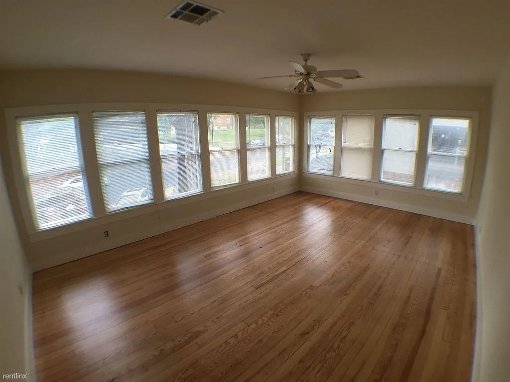 2710 Whitis Unit A Austin, TX 78705