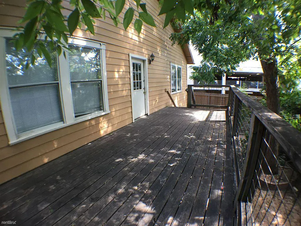 2710 Whitis Unit B Austin, TX 78705
