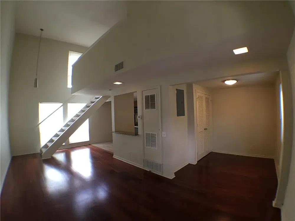 2706 Cole Unit B104 Austin, TX 78705