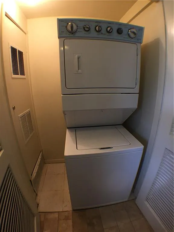 2706 Cole Unit B102 Austin, TX 78705