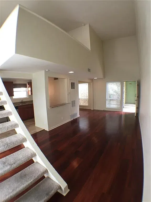 2706 Cole Unit B102 Austin, TX 78705