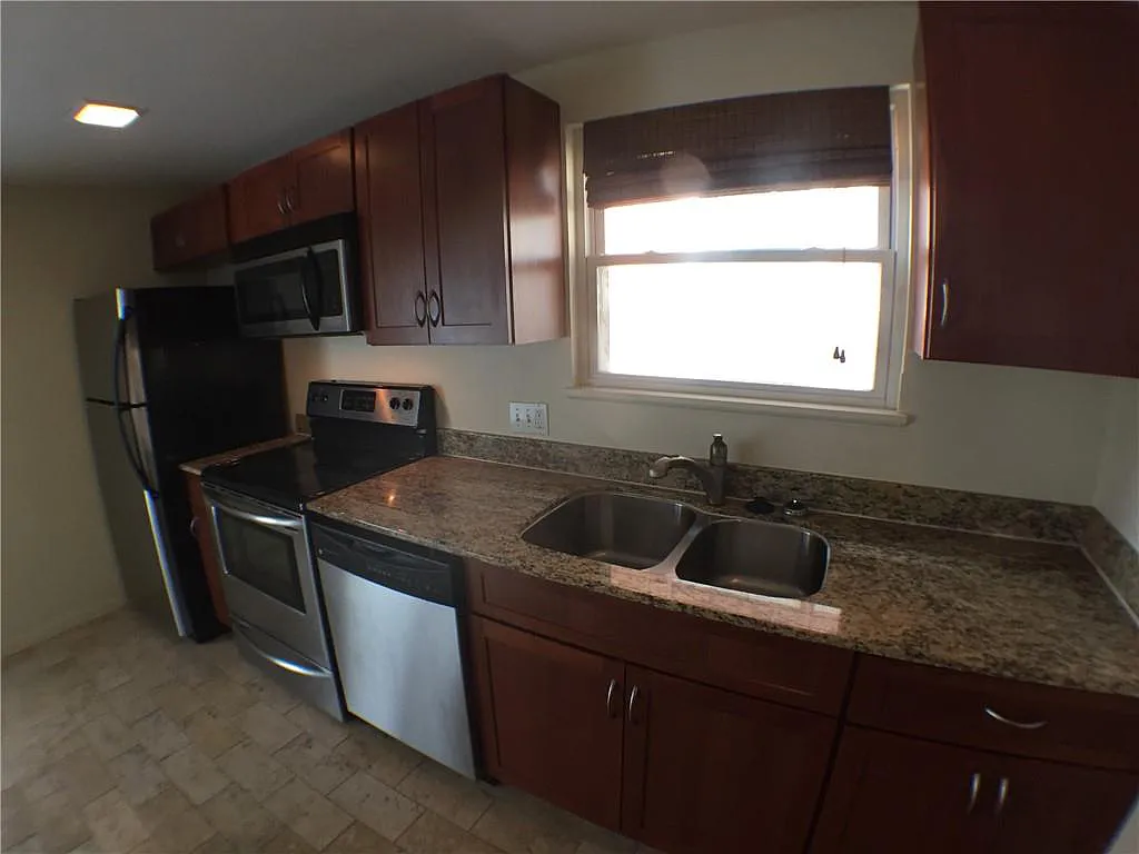 2706 Cole Unit B102 Austin, TX 78705