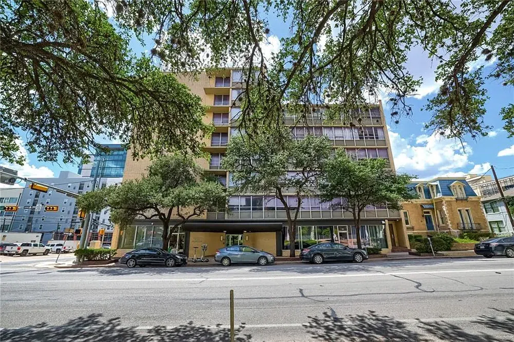 1800 Lavaca Unit 205 Austin, TX 78701